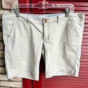 American Eagle Outfitters Size 12 Stretch Women’s Casual Tan Shorts